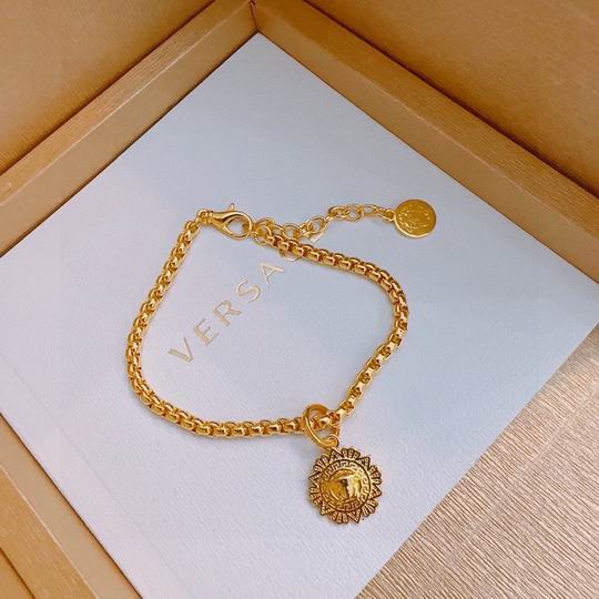 Versace bracelet 11lyh197
